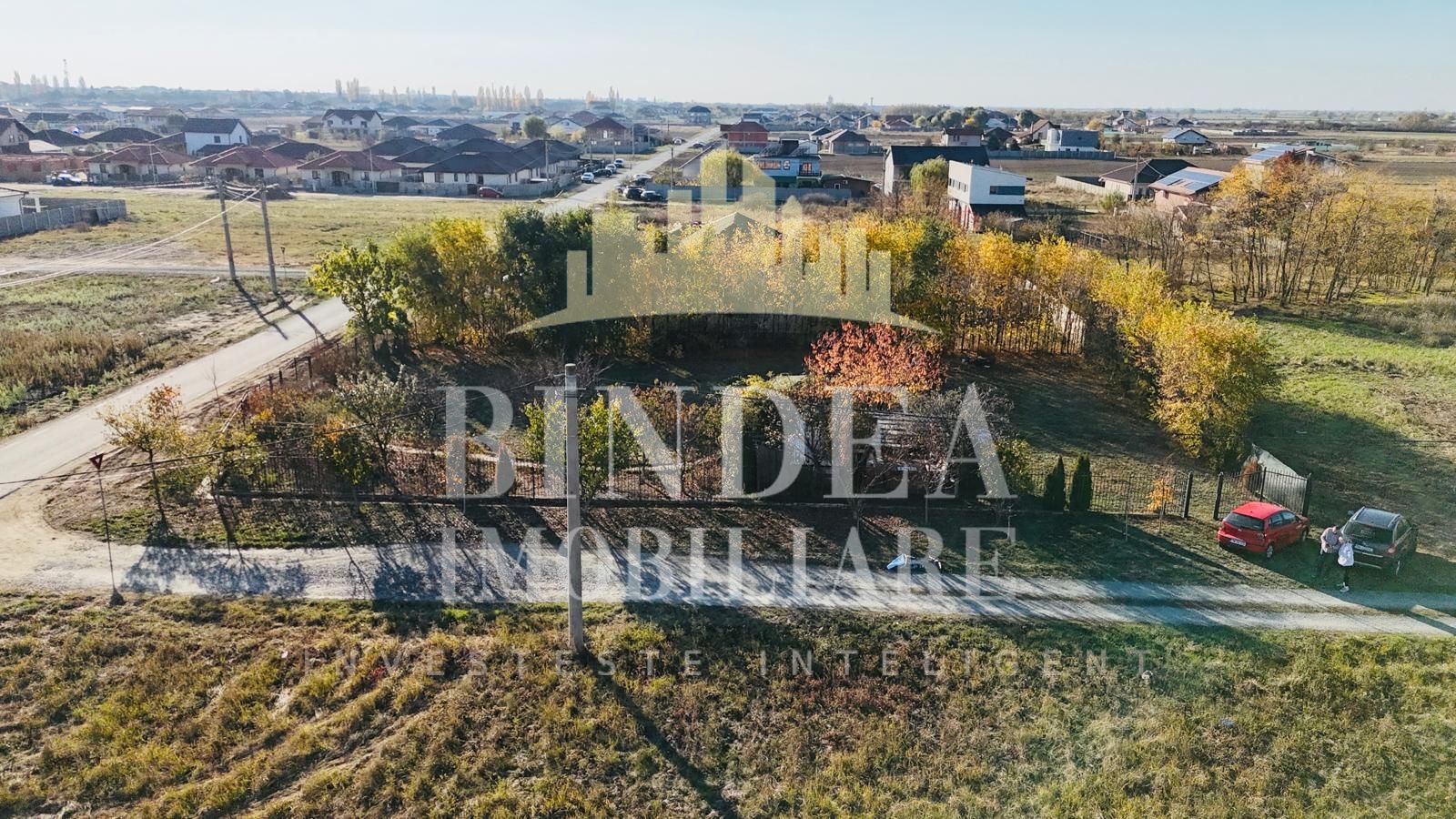 Teren intravilan imprejmuit, vegetatie matura 1200mp Sag Manastire - Poză 4