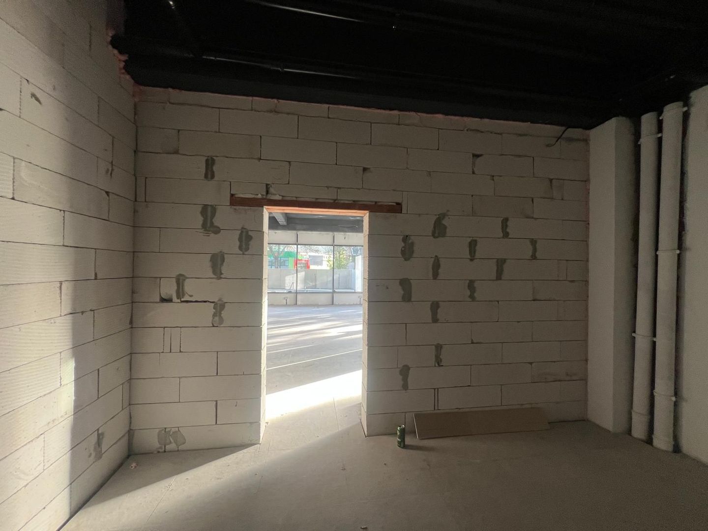 SPATIU COMERCIAL NOU CU MULTIPLE DESTINATII zona LIPOVEI - Poză 2