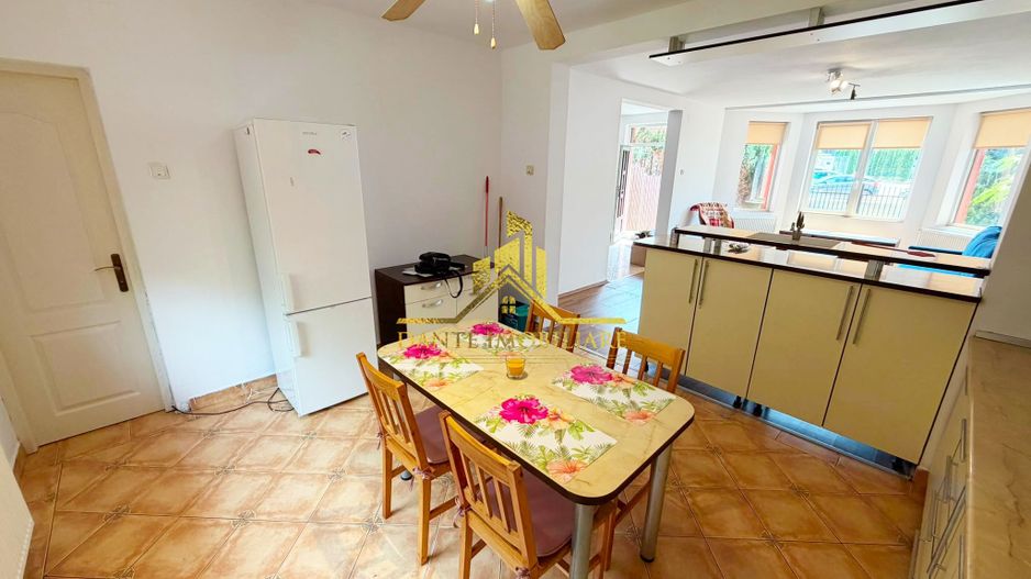 Casa, 4 camere, modern, parcare, curte, balcon, zona Semicentrala - Poză 15