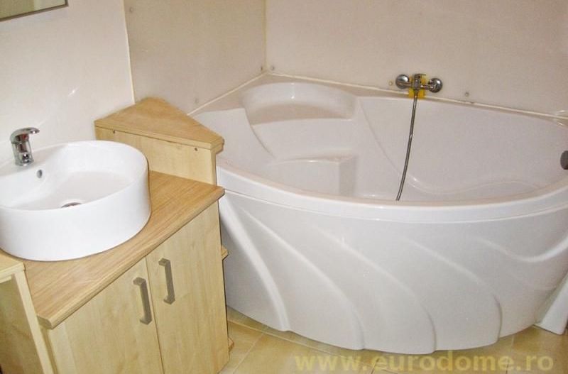 Centru, apartament cu 3 camere, 92mp utili, mobilat si utilat 170000 euro - Poză 3