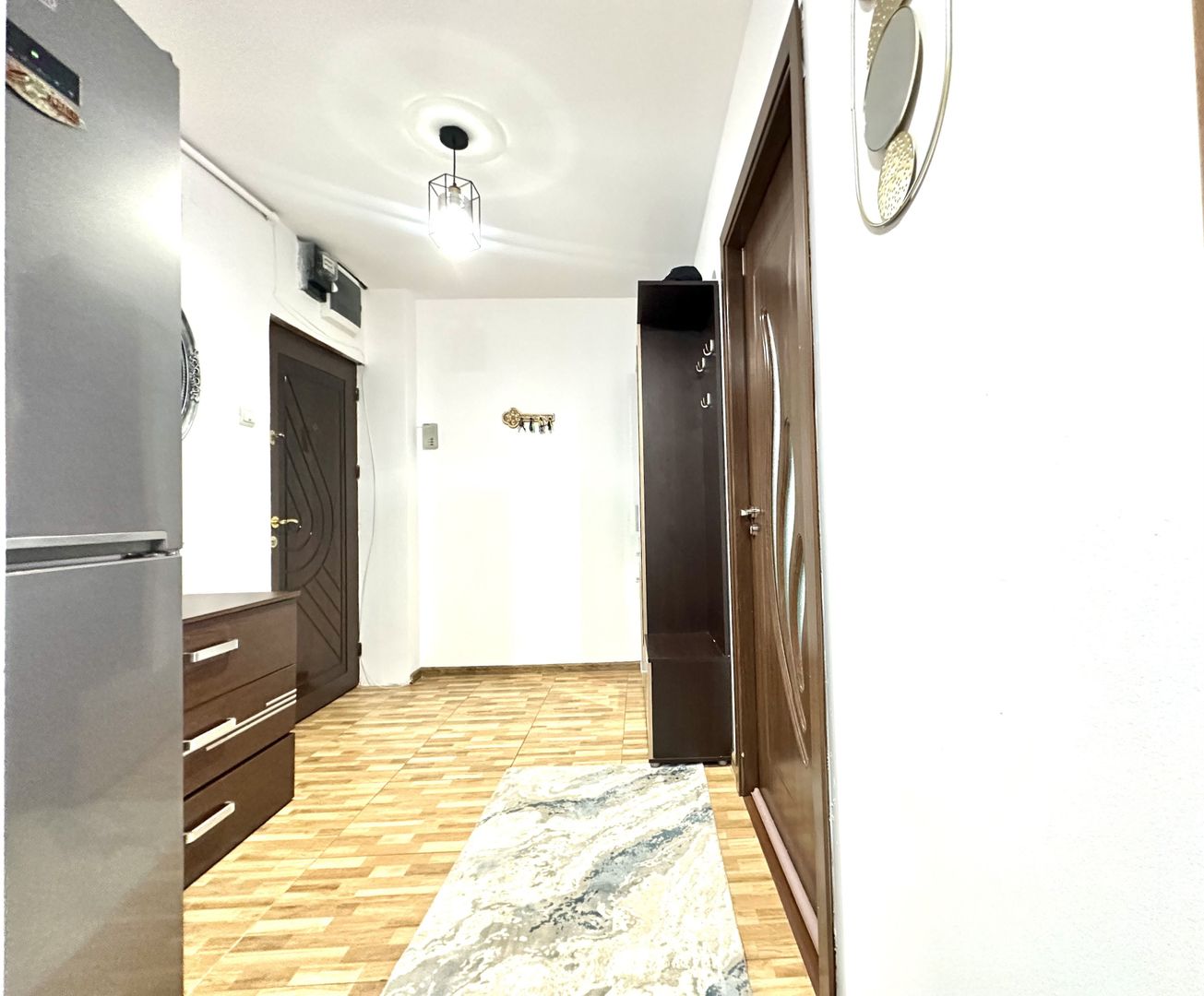 Vânzare apartament 3 camere mobilat,  parcare inclusă , Cartier Noua - Poză 11