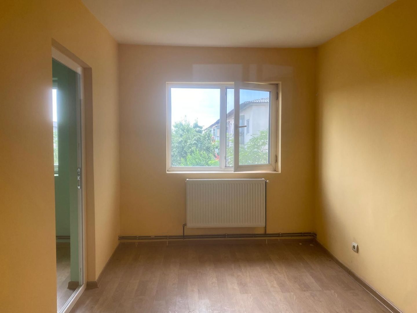 Super pret!! Vanzare apartament cu 3 camere-Micro 9 - Poză 4