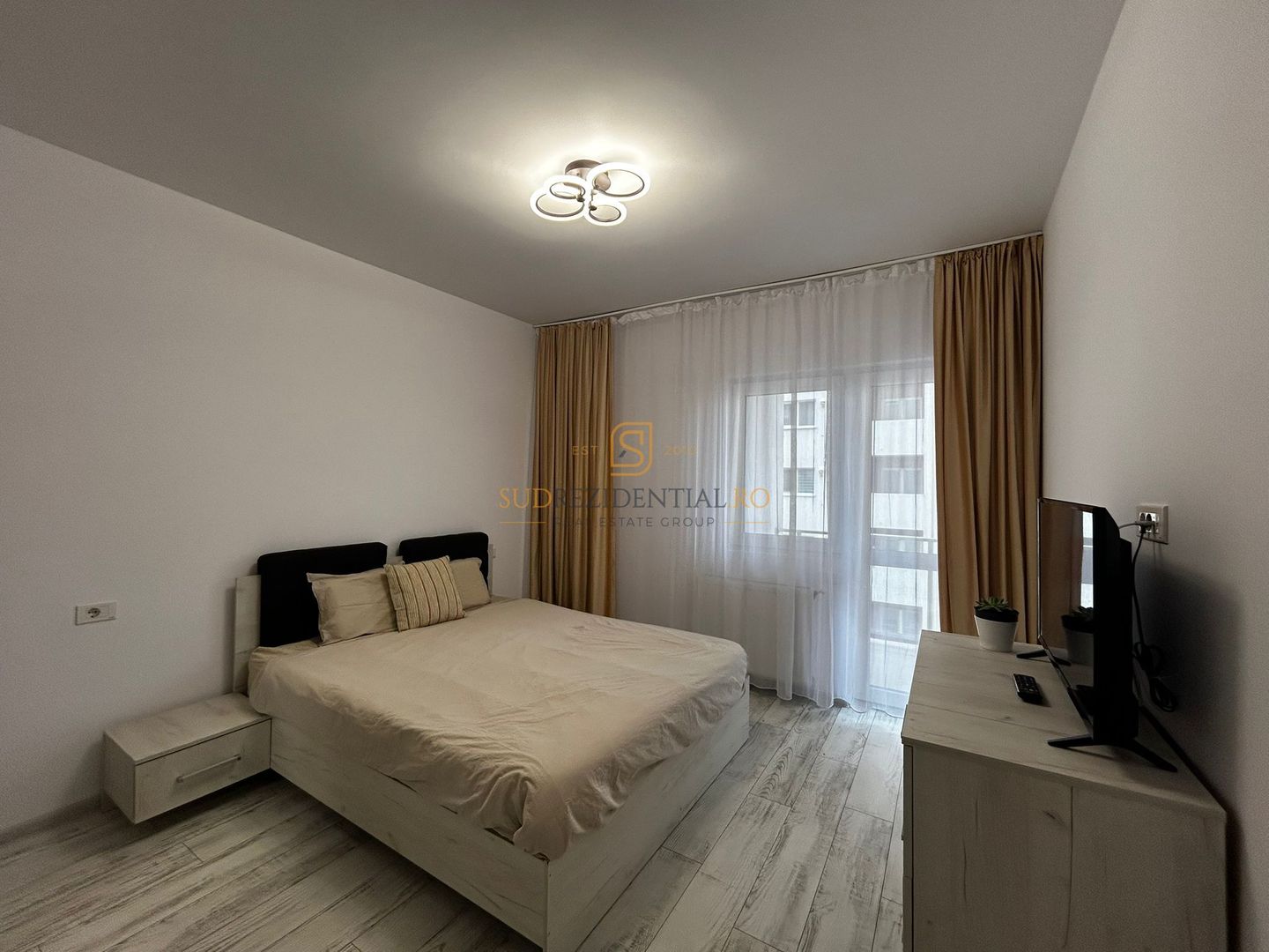 Apartament 2 camere de inchiriat, mobilat, The Grand Kristal, Sector 4 - Poză 6