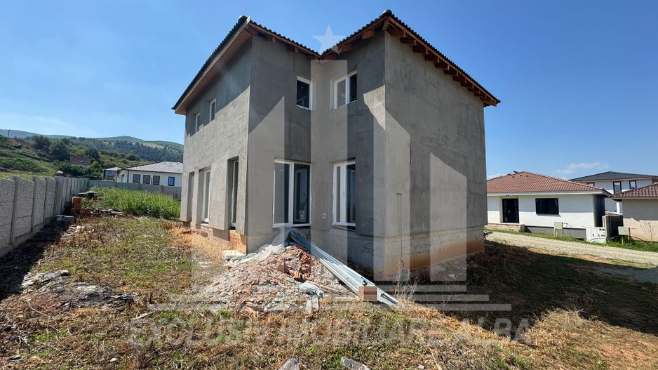 Casa individuala | Semifinisata | 150 mp | 354 mp teren | Micesti - Poză 8