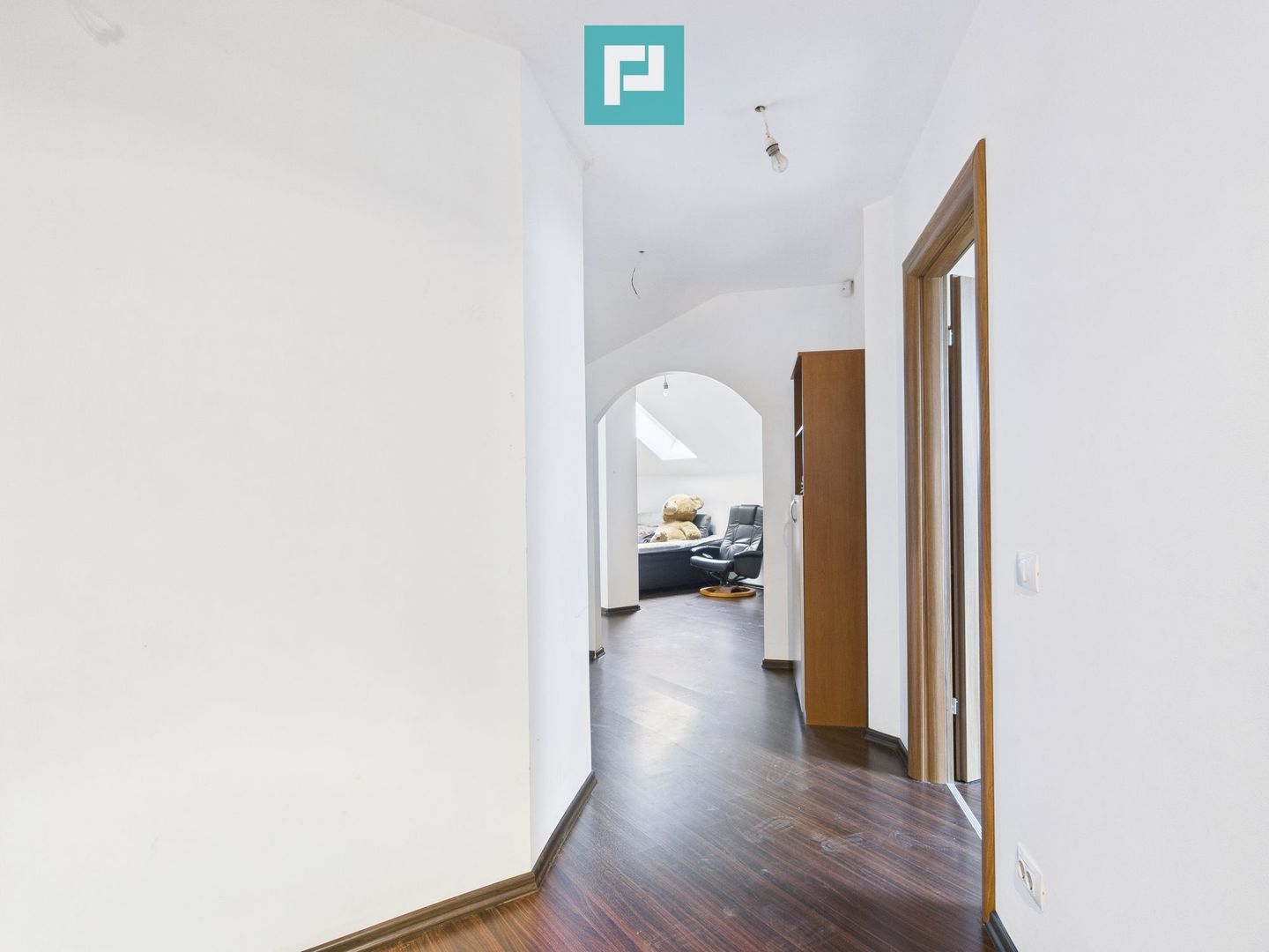 Casă individuală spațioasă, la 10 km de Timișoara - Poză 12