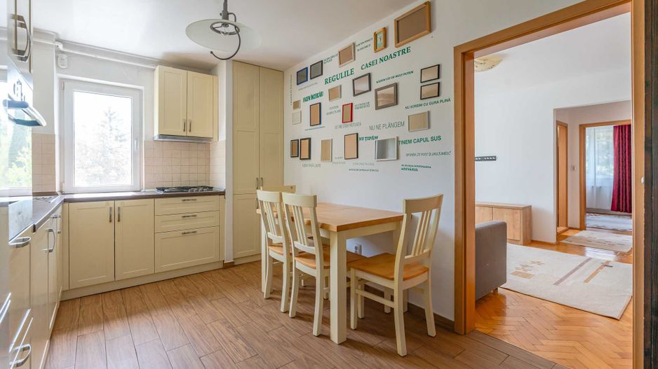 Apartament mobilat si utilat cu loc de parcare - Poză 3