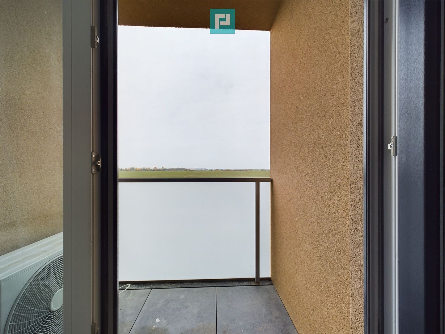 Apartament cu 2 camere, etaj 1, zona Torontalului - Poză 4