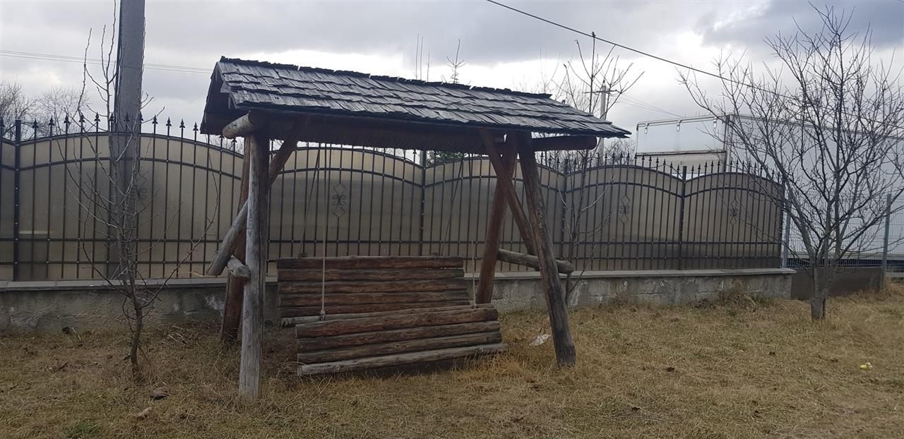 Proprietate pe 2 niveluri, curte individuala si garaj, cartier linistit, Rasnov. - Poză 40