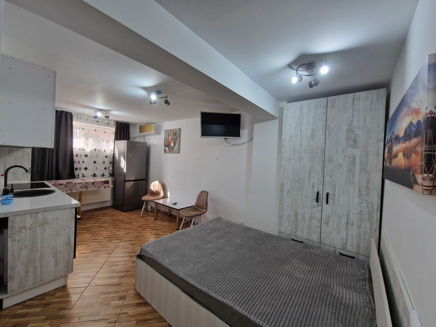 GARSONIERA EROII REVOLUTIEI 30MP - Poză 2