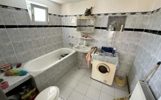 Vand sau schimb Casa P+Et+M -zona Piata Mare Str Bujorului - Poză 9
