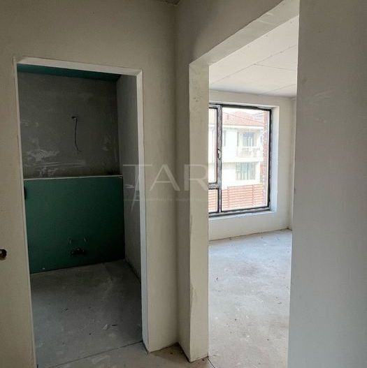 Casă Unifamilială de Vânzare într-o Zonă Rezidențială Liniștită - Poză 2