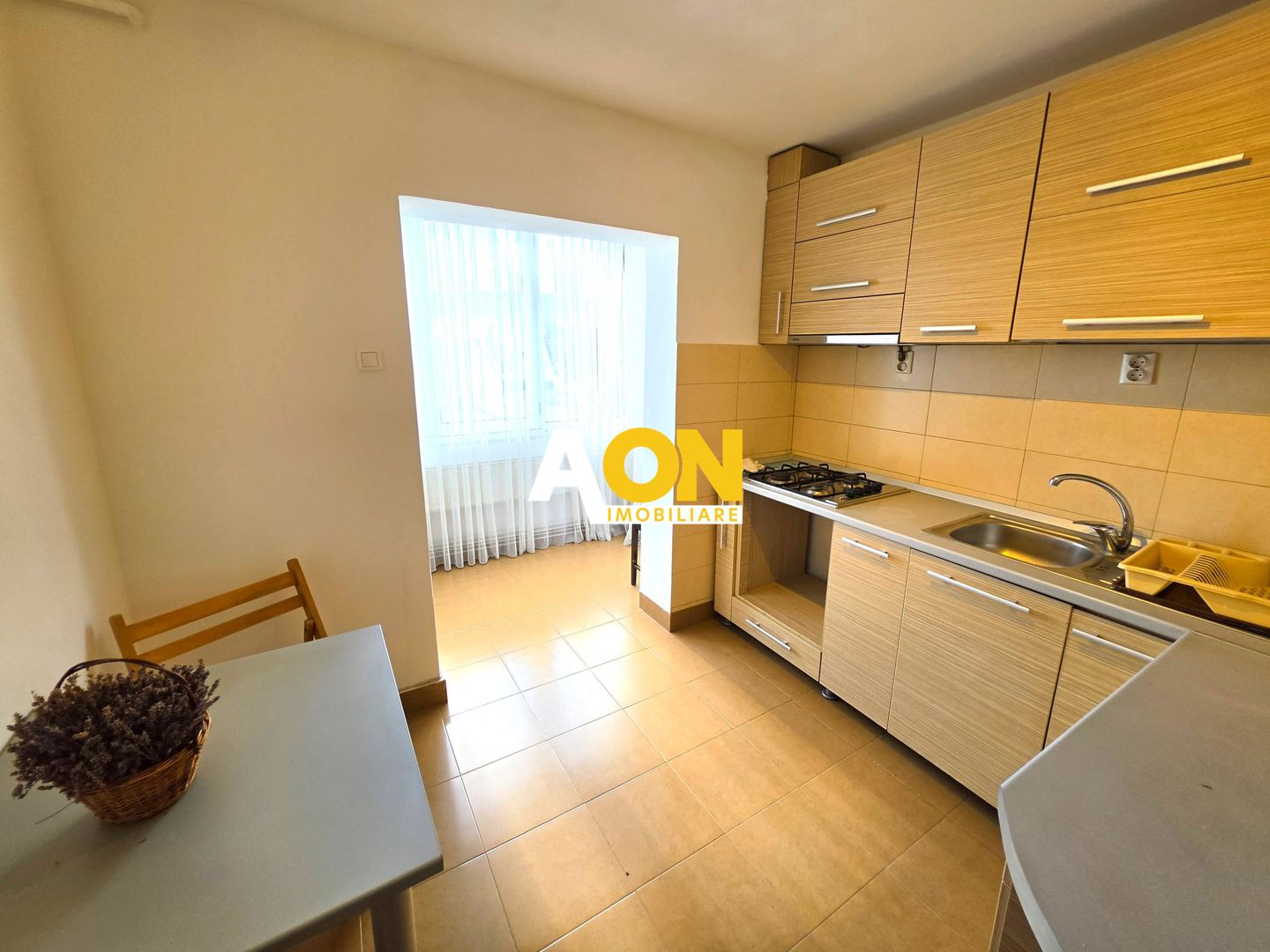 Apartament 3 camere, etaj 2, mobilat, utilat, zona Tolstoi Cetate - Poză 4