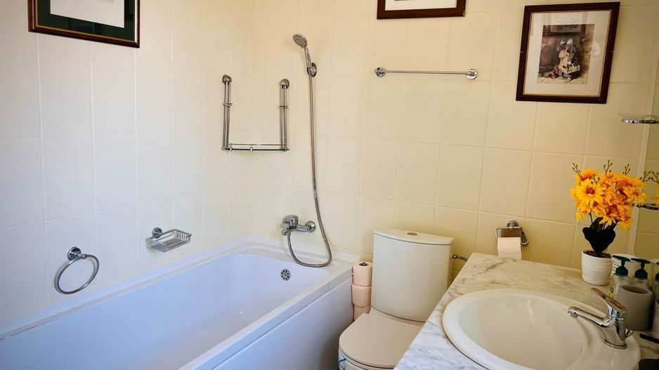 Casa tip Duplex P+1E + demisol + garaj | Zonă centrală | 432 mp teren - Poză 6