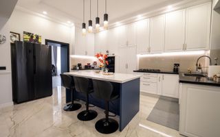 Vilă de LUX cu piscină, 278 mp utili și teren de 1.780 mp I Sag - Poză 6