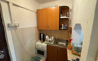 Garsoniera de vanzare  pe strada golescu 12 - Poză 5