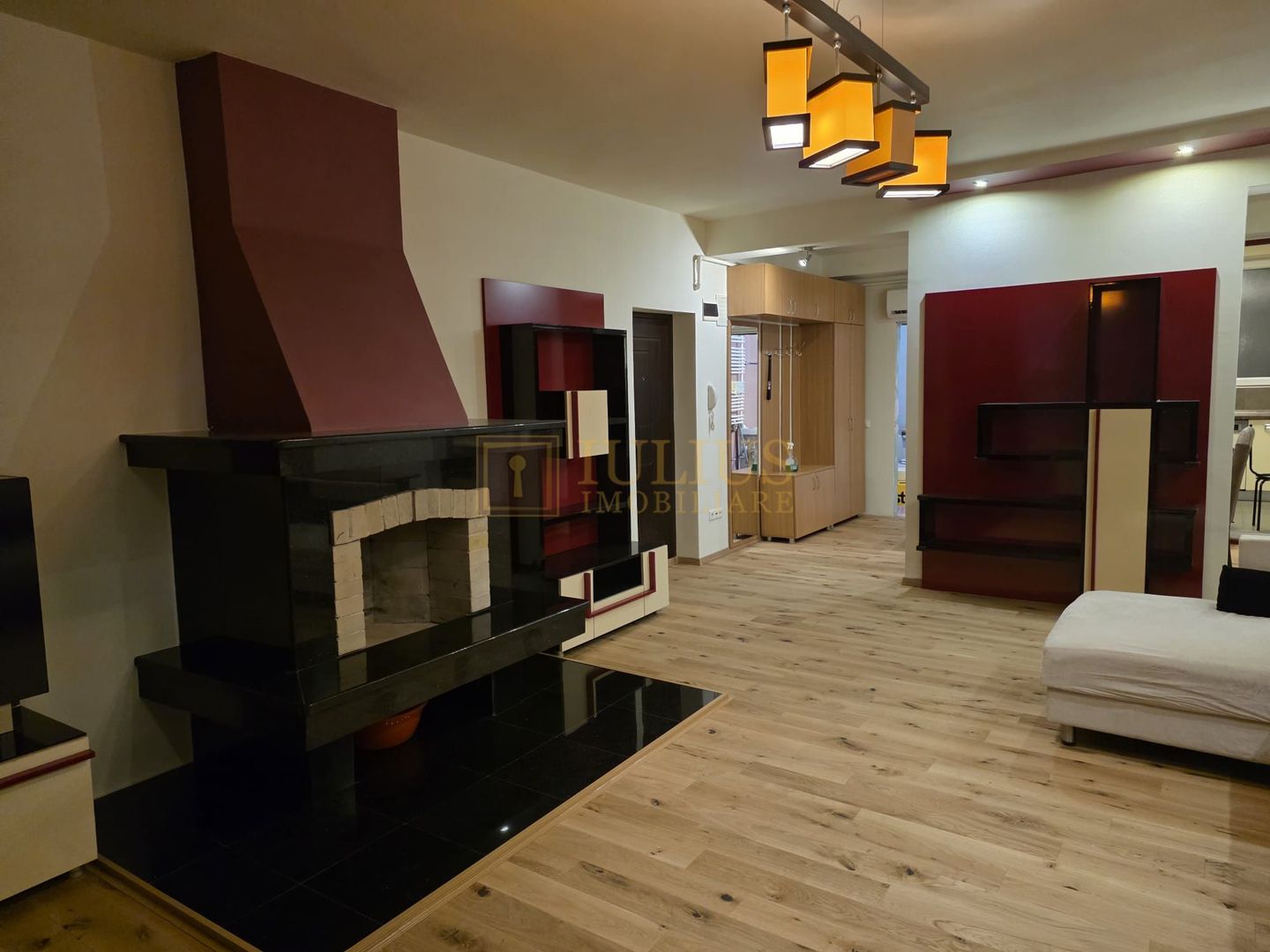 3 camere-107 mp, situat intr-o vila, loc de parcare, centrala gaz - Poză 3