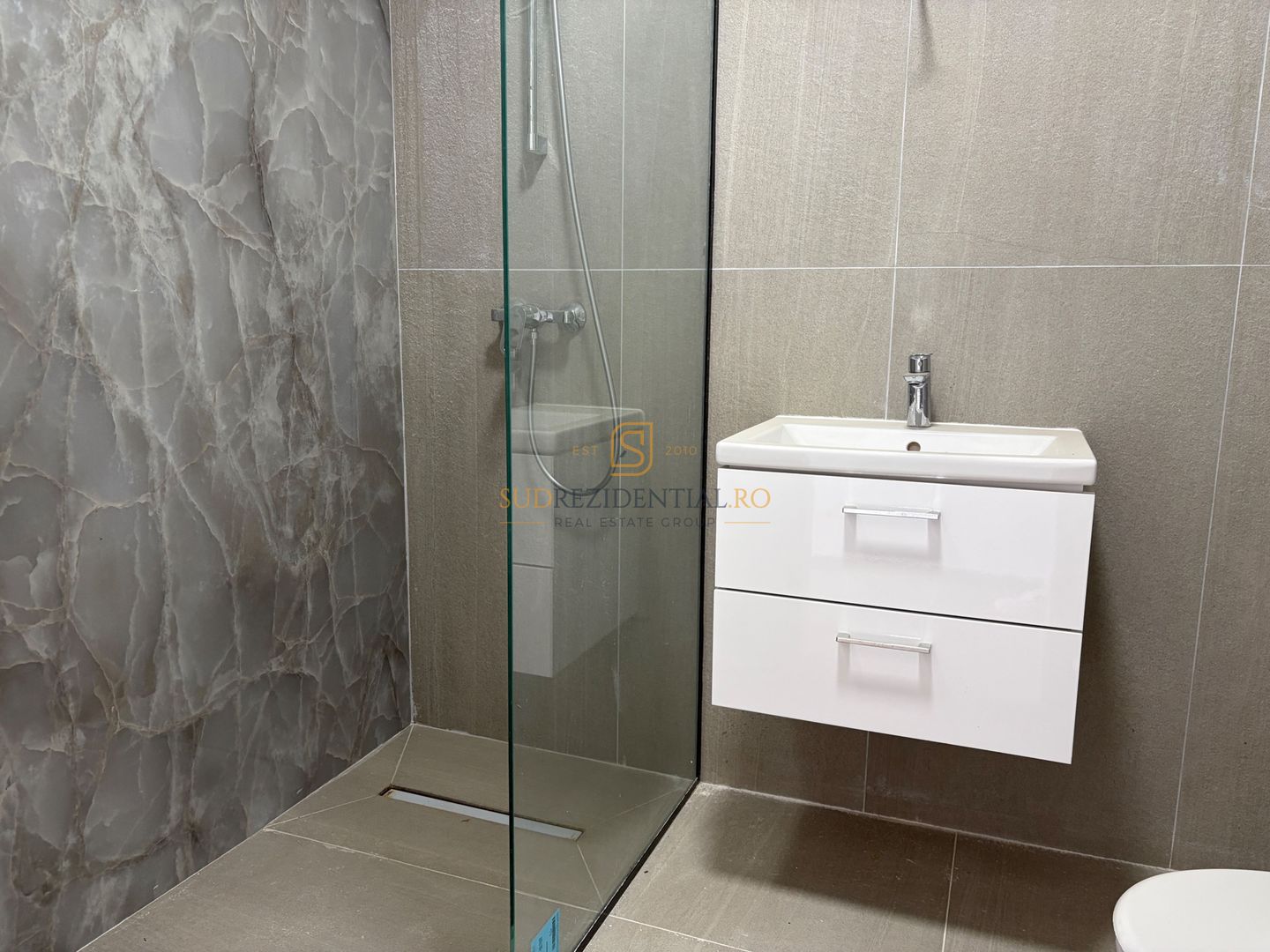 MUTARE RAPIDA! Apartament 3 camere, 60mp, acces facil Metrou Berceni - Poză 12