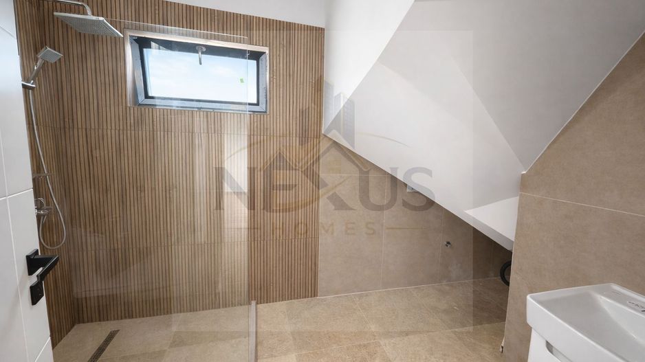 Casa/Vila--Comuna Berceni--4 Camere - Poză 18