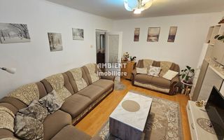 Apartament cu 4 camere, etaj 3,  zona Ultracentral; - Poză 2