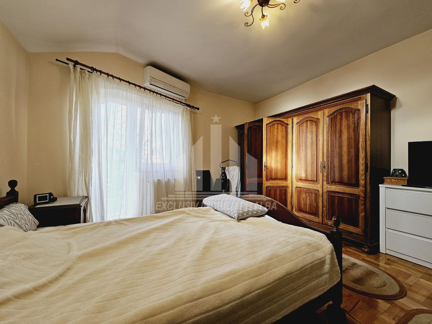 Casa individuala | Pensiune | 550 mp | 1100 mp teren | Cetate - Poză 13