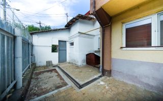 CASĂ CU TEREN 262 MP ȘI SPAȚIU COMERCIAL – SECTOR 4, BUCUREȘTI - Poză 3