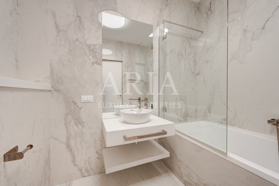 One Rahmaninov - A new standard of luxury - park view - Poză 10