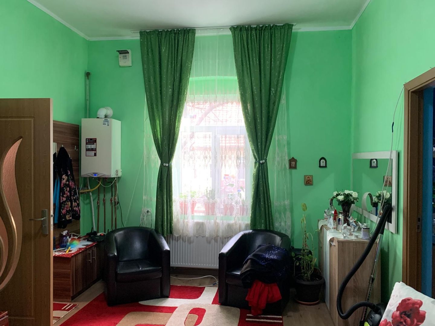 Apartament 2 camere de 50 mp la curte comuna in Sinaia - Poză 2