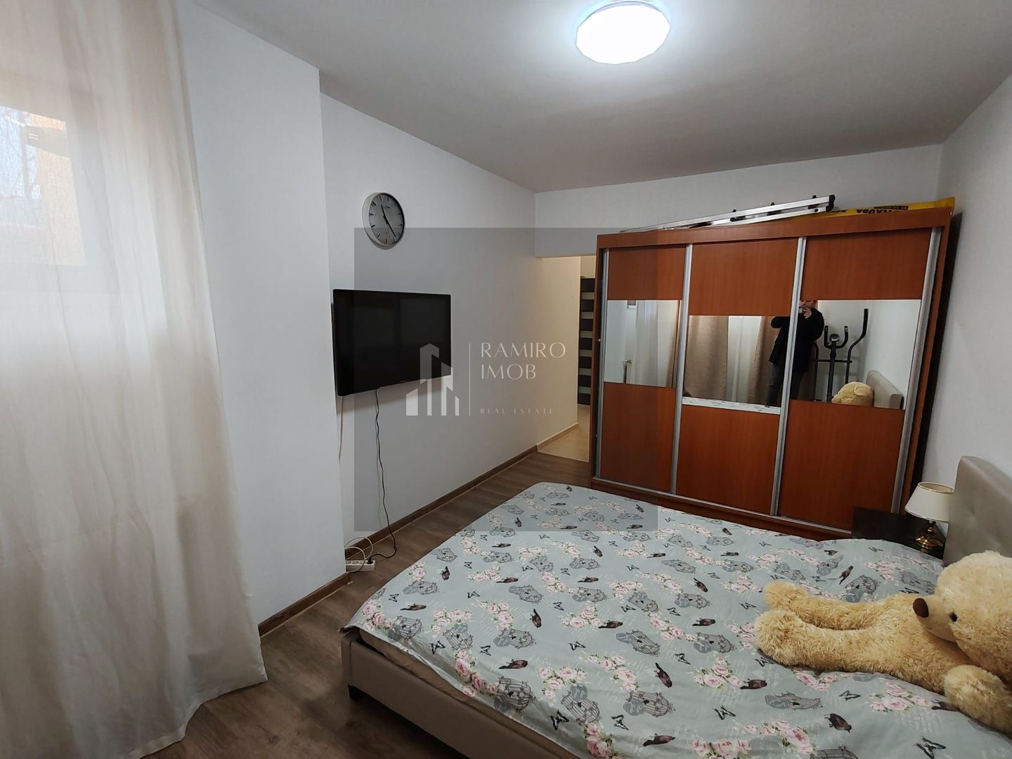 APARTAMENT 3 CAMERE,METROU LEONIDA , CENTRALA, MOBILAT-UTILAT - Poză 4