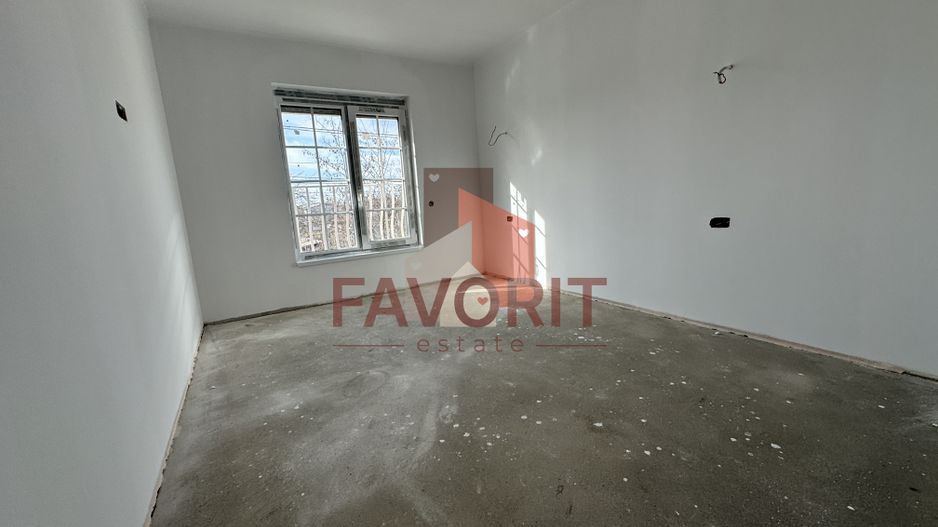 Casa Individuala in Mosnita. La asfalt. Cu Carport - Poză 24