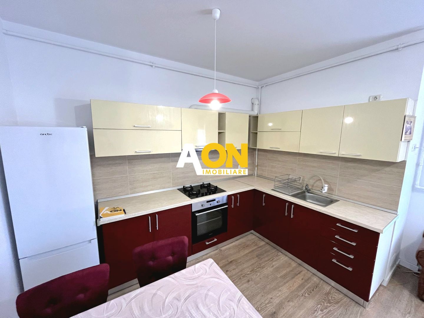 Apartament cu 2 Camere, Bloc Nou, Parcare, Zona Cetate - Poză 3