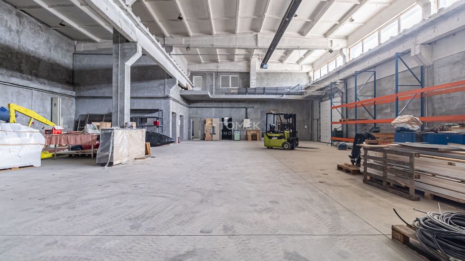 Hala industriala Codlea ,se poate impartii in doua - Poză 7