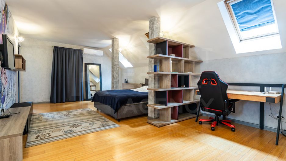 Chirie, casă, 3 nivele, 8 camere, str. Universității, Centru - Poză 10