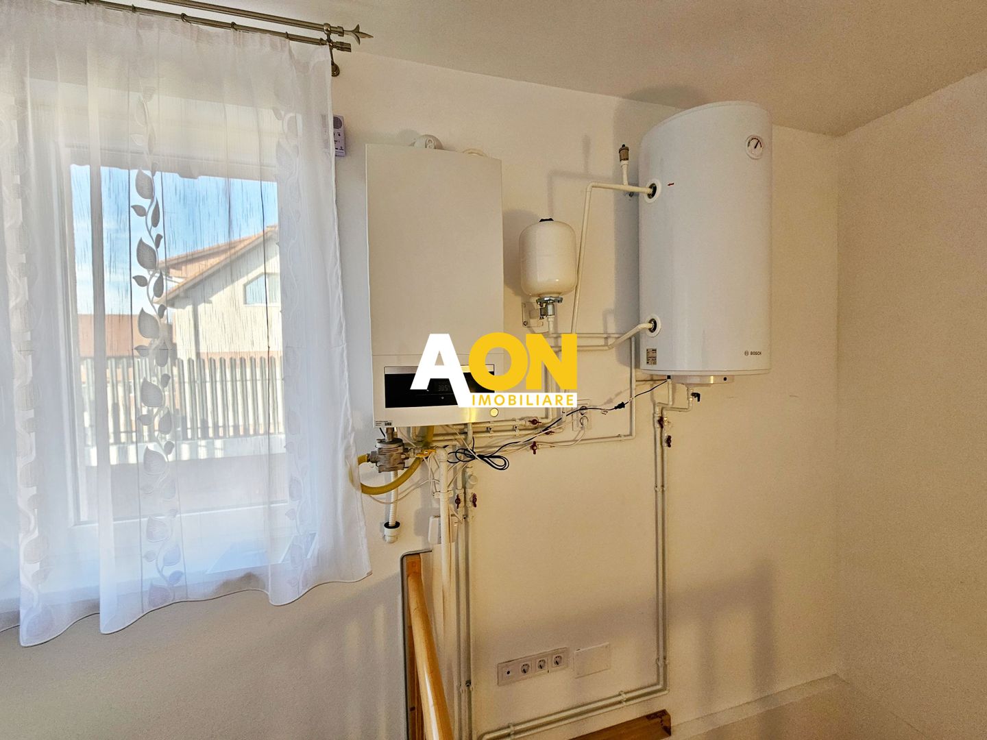 Penthouse 4 camere, mobilat, 100 mp utili + terasa 88 mp, ultracentral - Poză 17