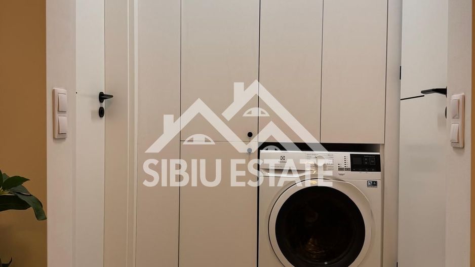 Apartament 3 camere 2 bai, pivita recent renovat-in Sibiu M.Viteazul - Poză 14