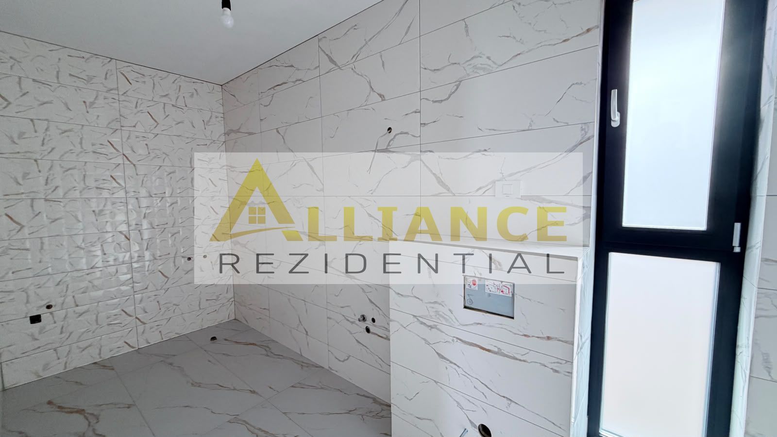 Casa Individuala - 4 camere - 2 bai - 450 mp teren - Poză 7