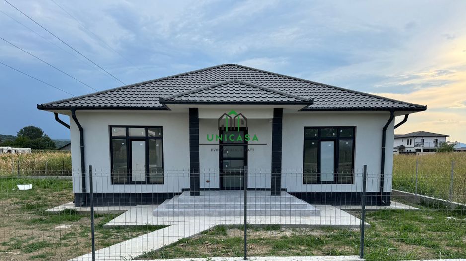 Casa Budesti-3 camere - Poză 1