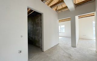 Casa  tip duplex/Zona strazii Urusagului. - Poză 11