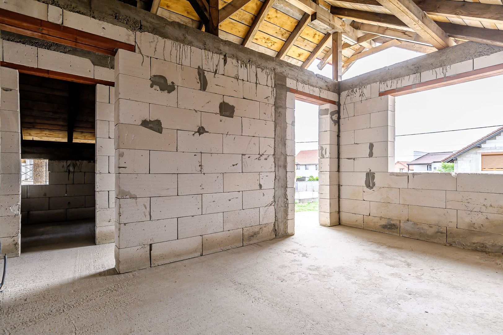 VANDUT! Casă “la roșu” - Livada - 3 km de Arad - Poză 5