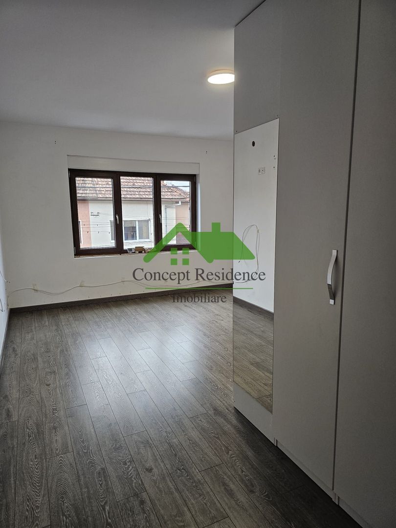 Exclusiv!!Casa tip duplex renovat 2024, 200 mp construiți– Traian Vuia - Poză 9