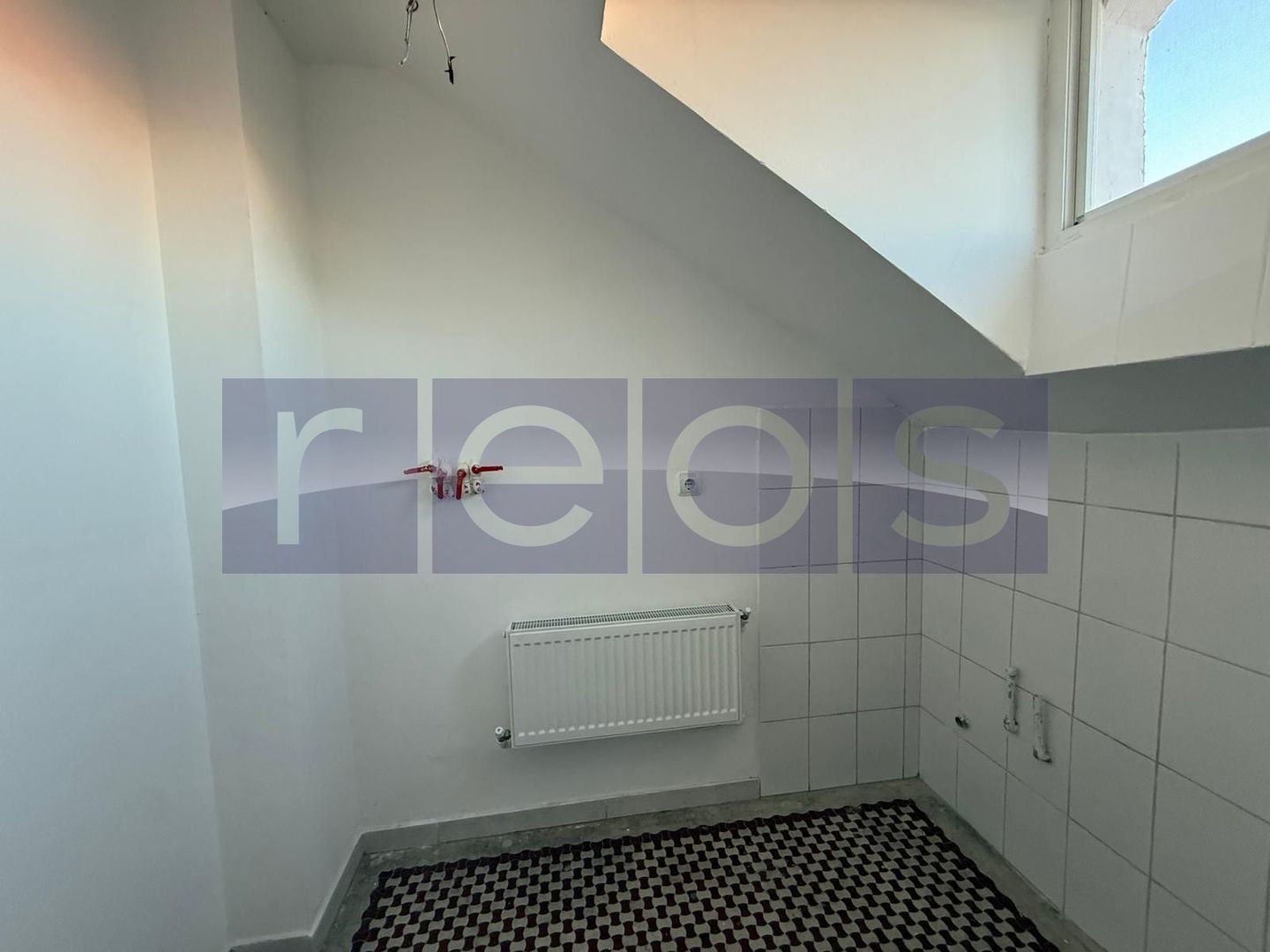 VANZARE 2 CAMERE | MANSARDA | 40 MP | NOU RENOVAT | LOC PARCARE | - Poză 5