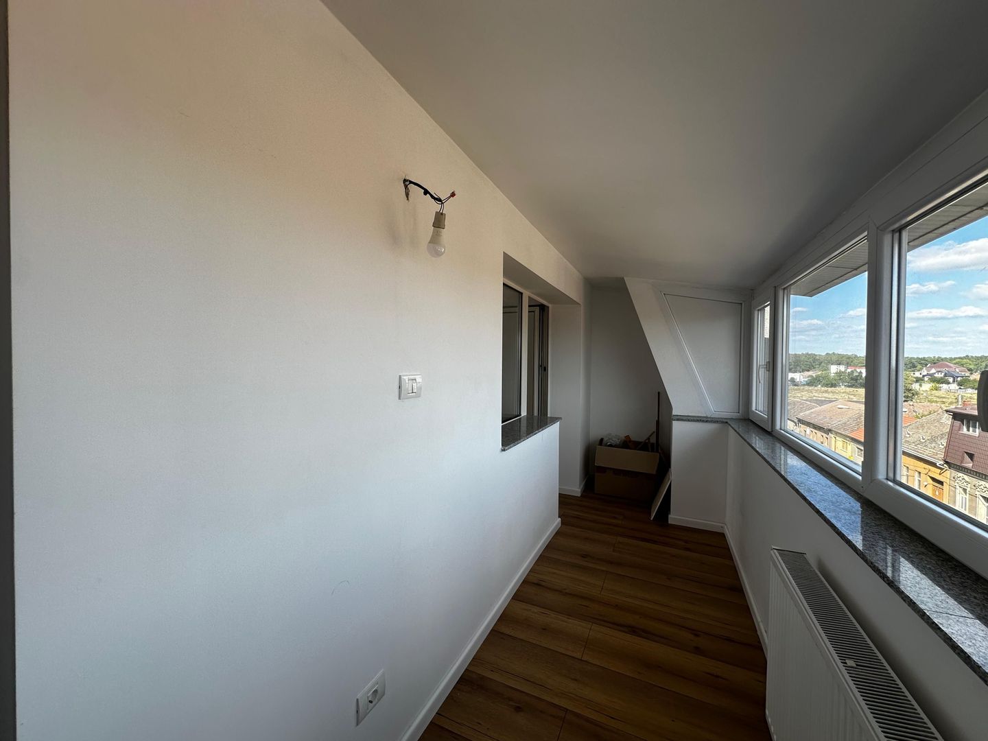 Apartament complet renovat cu 4 camere - Poză 16