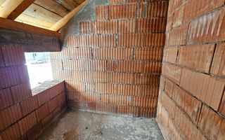 COMISION ZERO! Casa la rosu, P+1, 300 mp teren, cu utilitati, Lancram - Poză 18