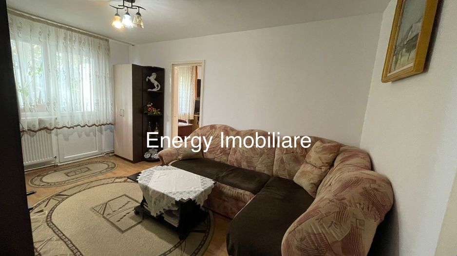 Apartament cu 3 camere, zona Dâmbul Pietros - Poză 3