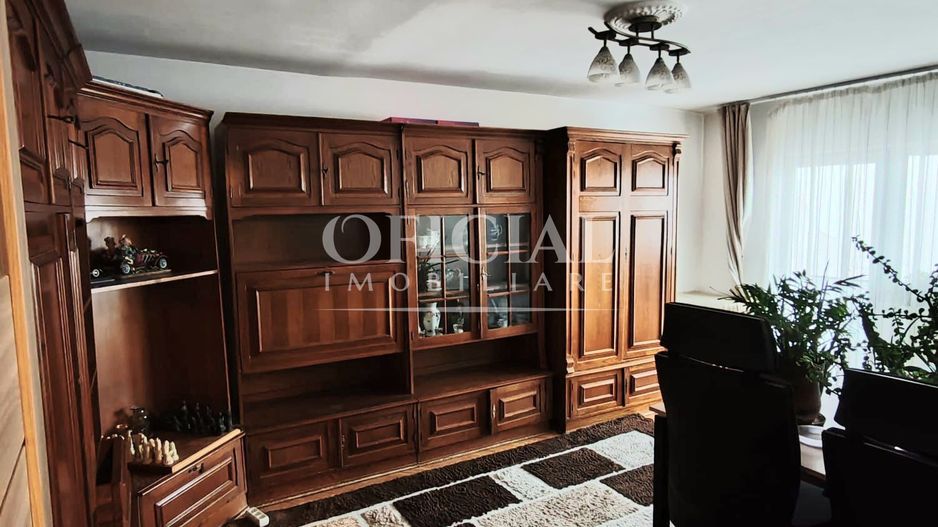 Apartament 3 Camere | Decomandat | 65 mp | Etaj 3/4 | Intre Lacuri - Poză 1