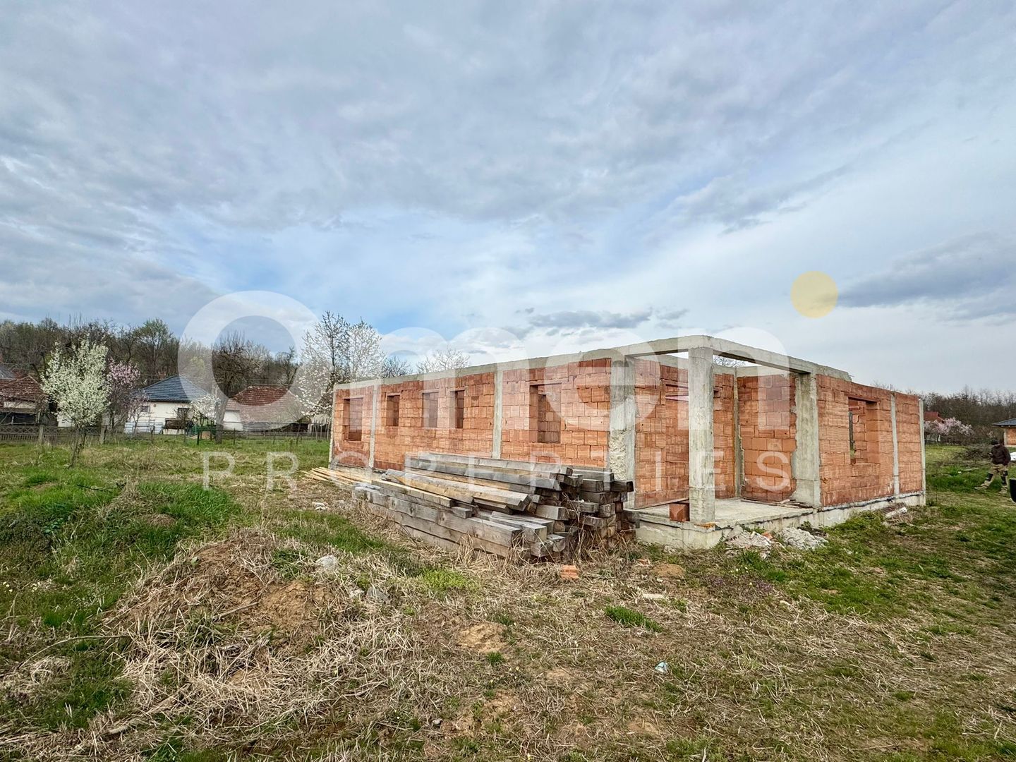 Casă la roșu de vânzare | un singur nivel | ieșire Tăuții Măgherăuș | - Poză 1