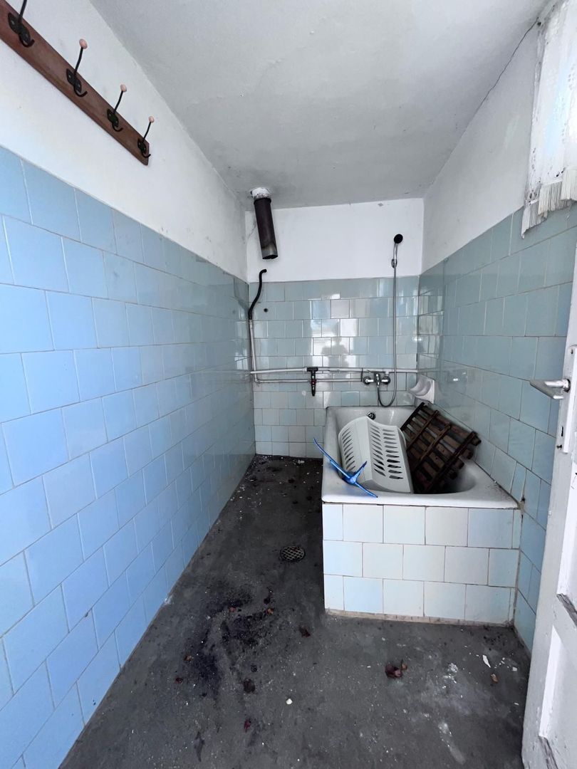 Casa de vanzare cu 3 camere, zona Schit - Poză 8