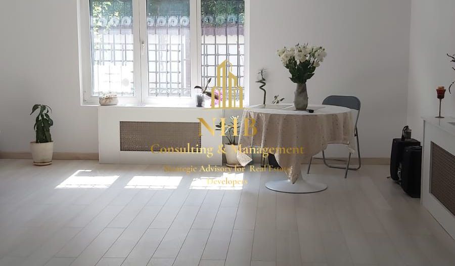 Casă spațioasă 5 camere + curte 340 mp în Băneasa | - Poză 19