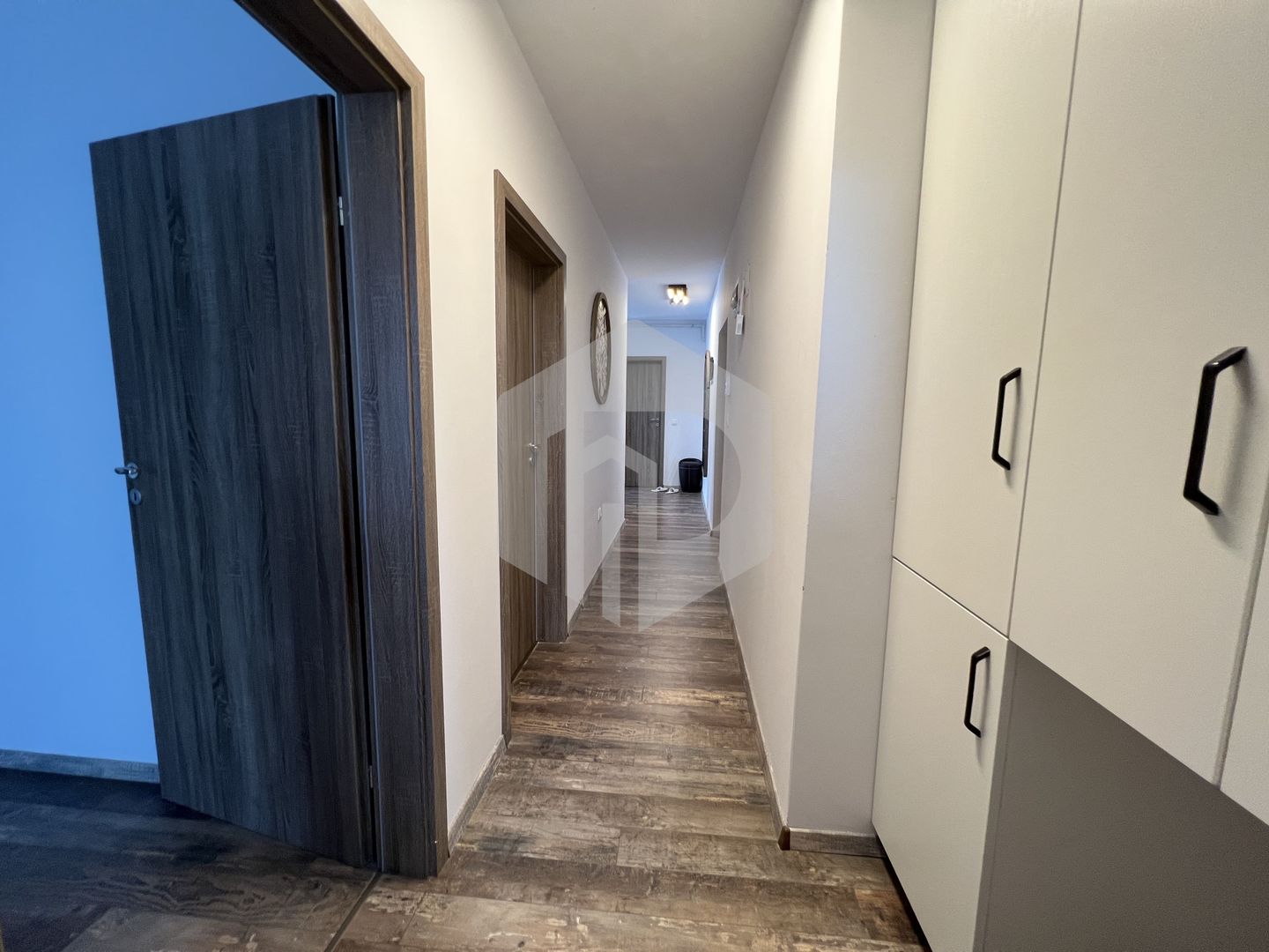 Apartament ultra-modern de 3 camere+terasa+ 2 parcari- mobilat/utilat - Poză 9