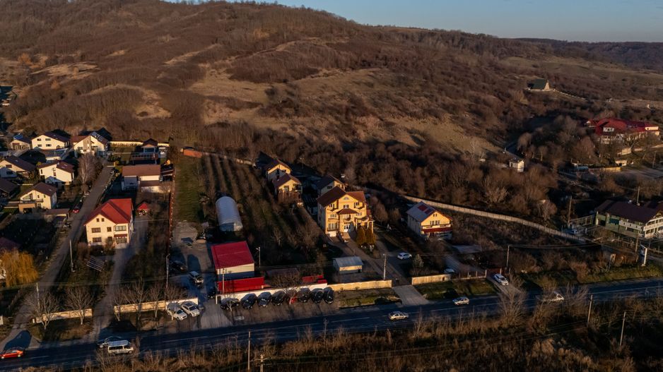 Vila superba | Teren 2300mp | Dealul cu tei | Aninoasa | Doicesti - Poză 9