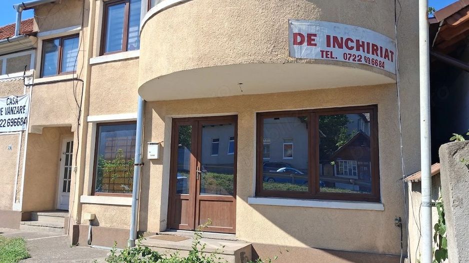 Spatiu central parter plus etaj de inchiriat. Ideal pentru birou, cabinet, fonduri europene - Poză 1